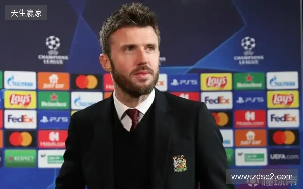 电讯报:曼联预计本周二官宣卡里克,他在与高层会谈中表现出色 电讯报:曼联预计本周二官宣卡里克,他在与高层会谈中表现出色